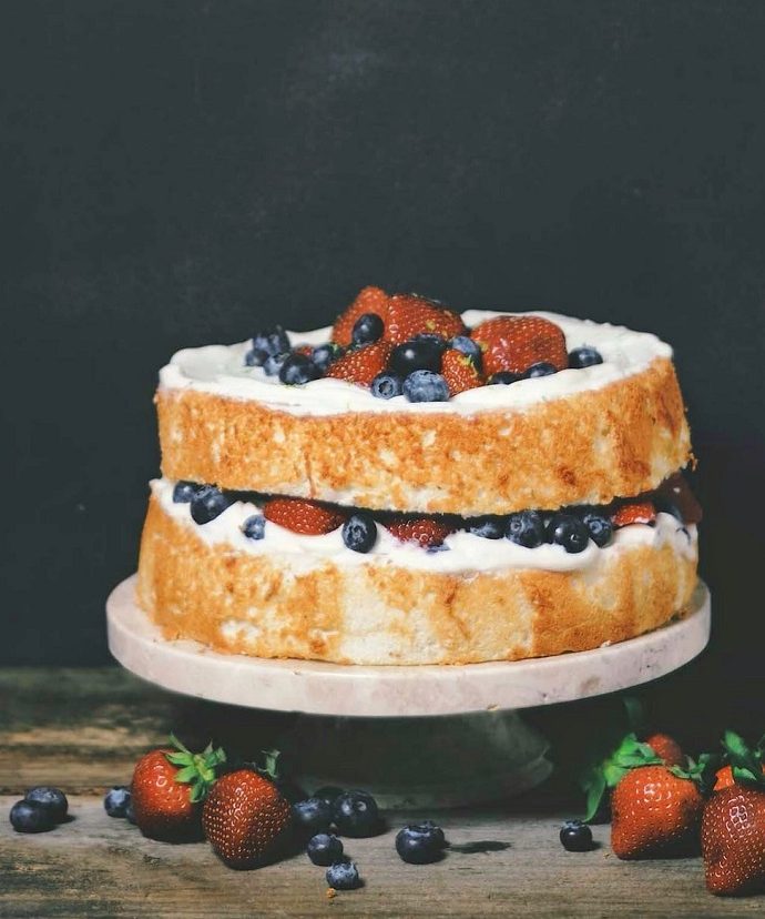 Rustikalna mascarpone torta s voćem